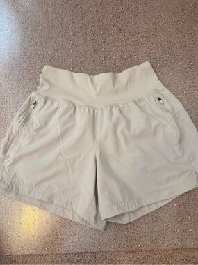 Avalanche Women's Cream High-Rise Athletic Shorts